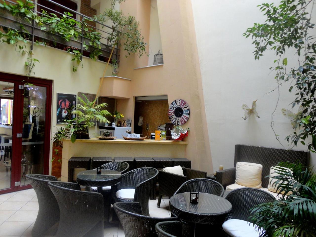 Lirio Guest House Makrakómi Kültér fotó