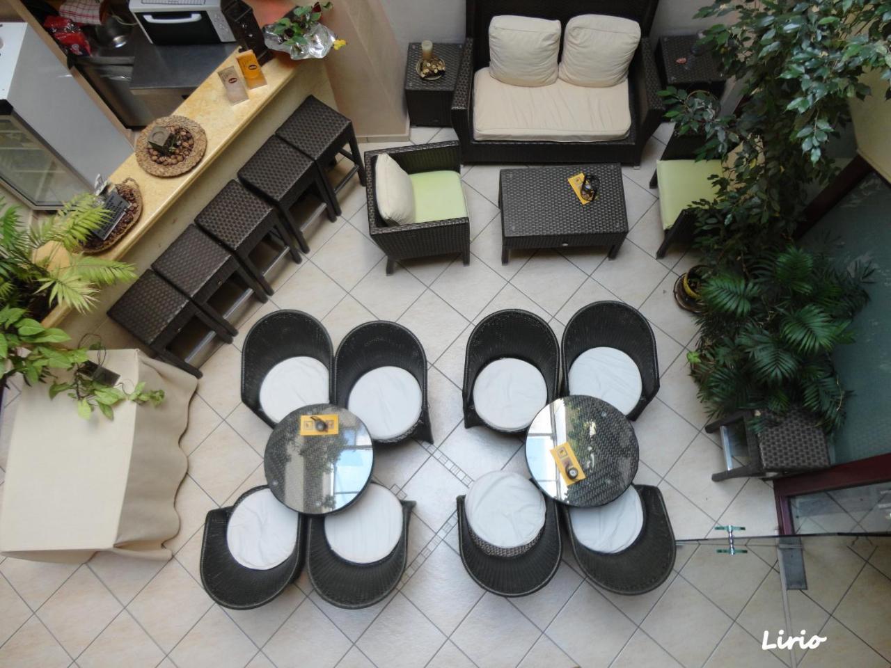 Lirio Guest House Makrakómi Kültér fotó