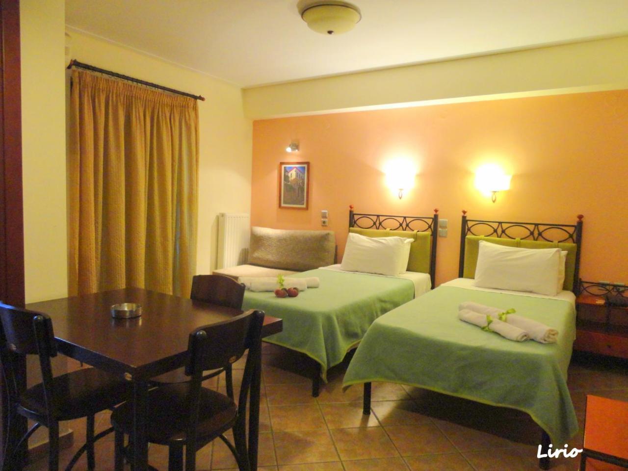 Lirio Guest House Makrakómi Kültér fotó